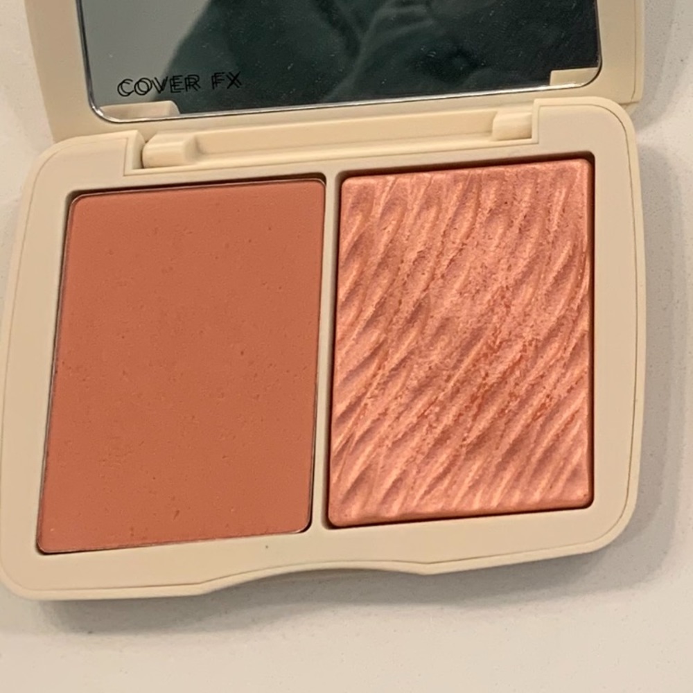 Cover FX Monochromatic blush duo in Pink Dahlia
